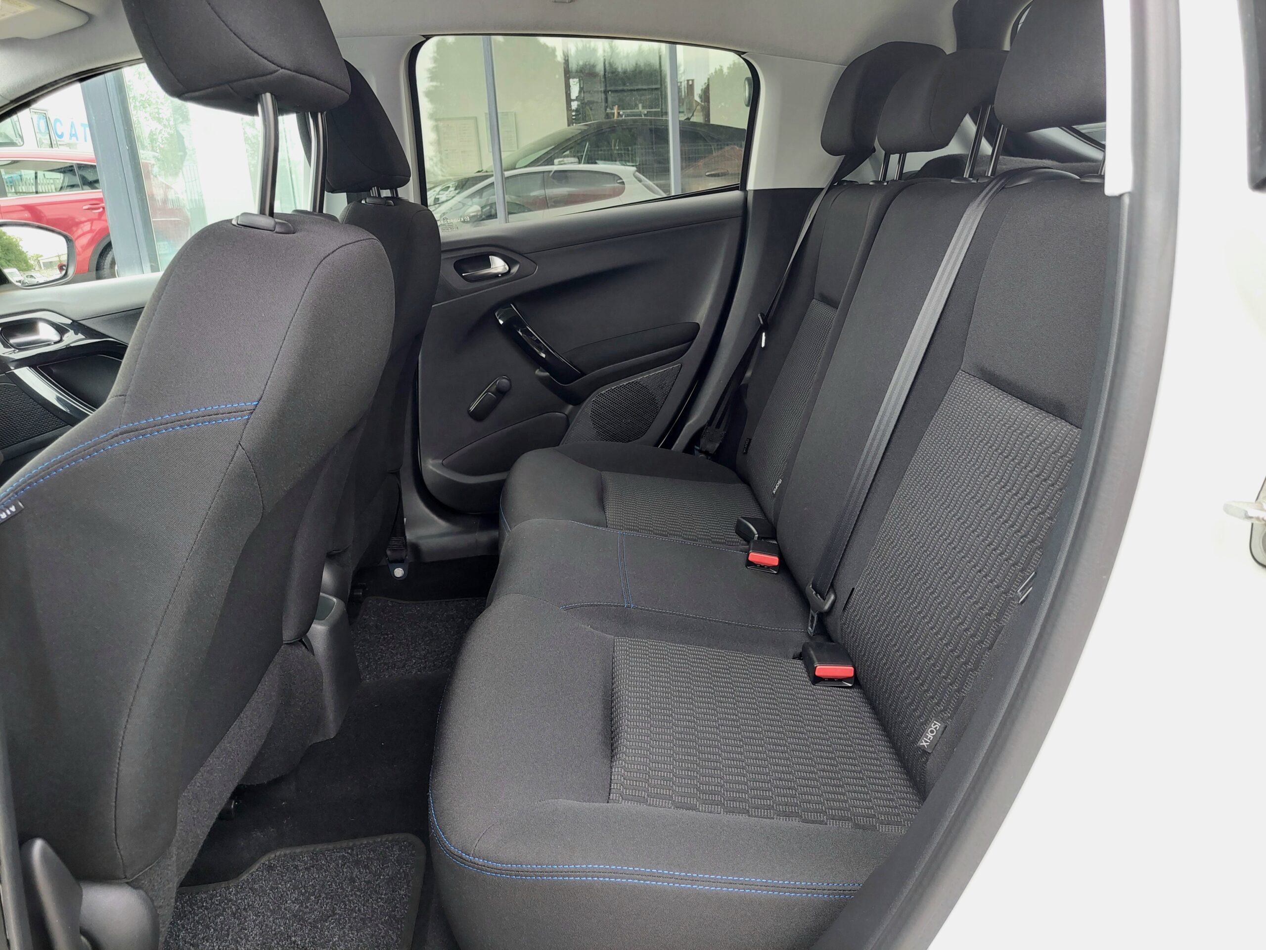 PEUGEOT 208 1.2 Pure Tech Signature 5p – 2019