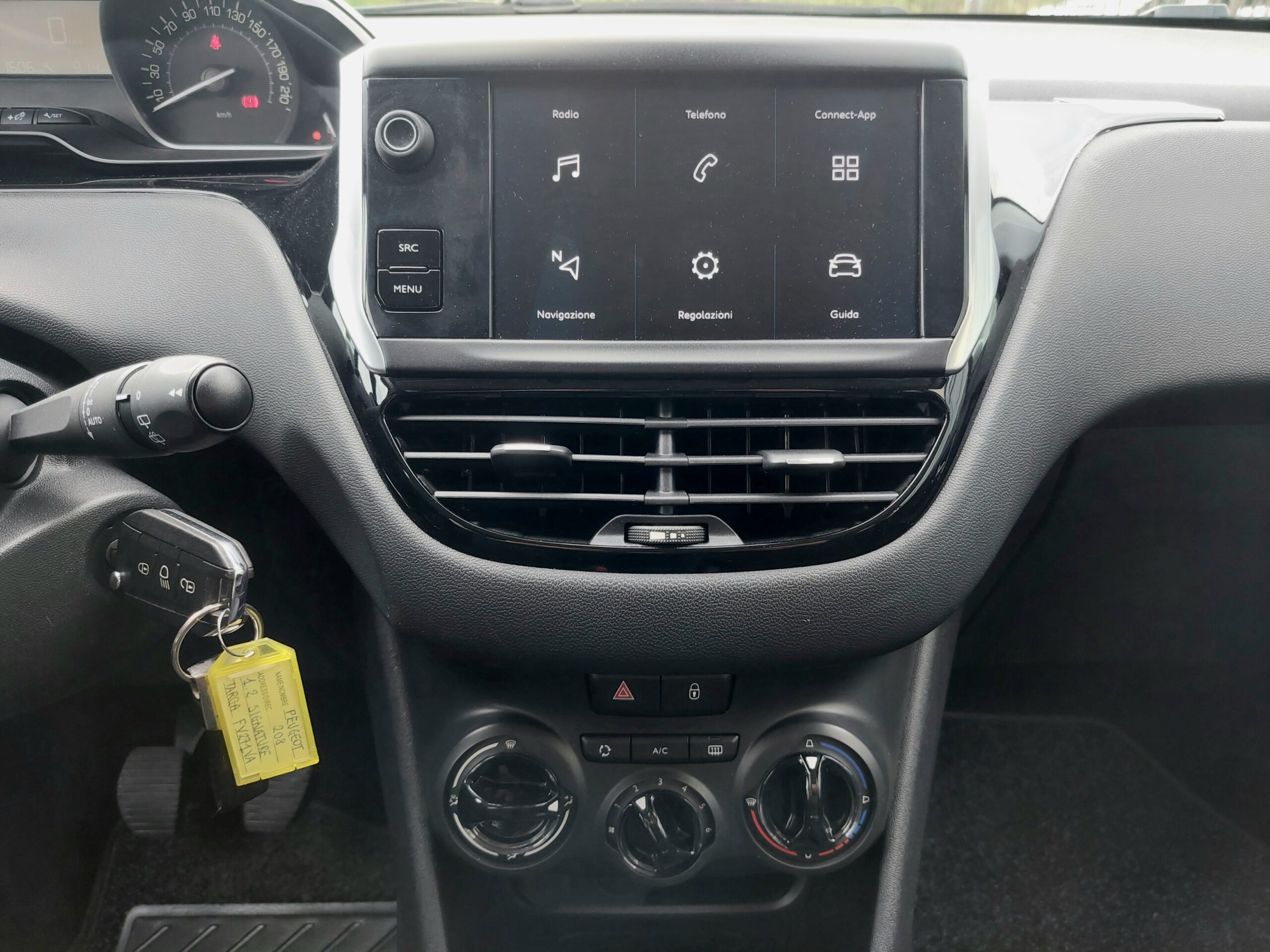 PEUGEOT 208 1.2 Pure Tech Signature 5p – 2019