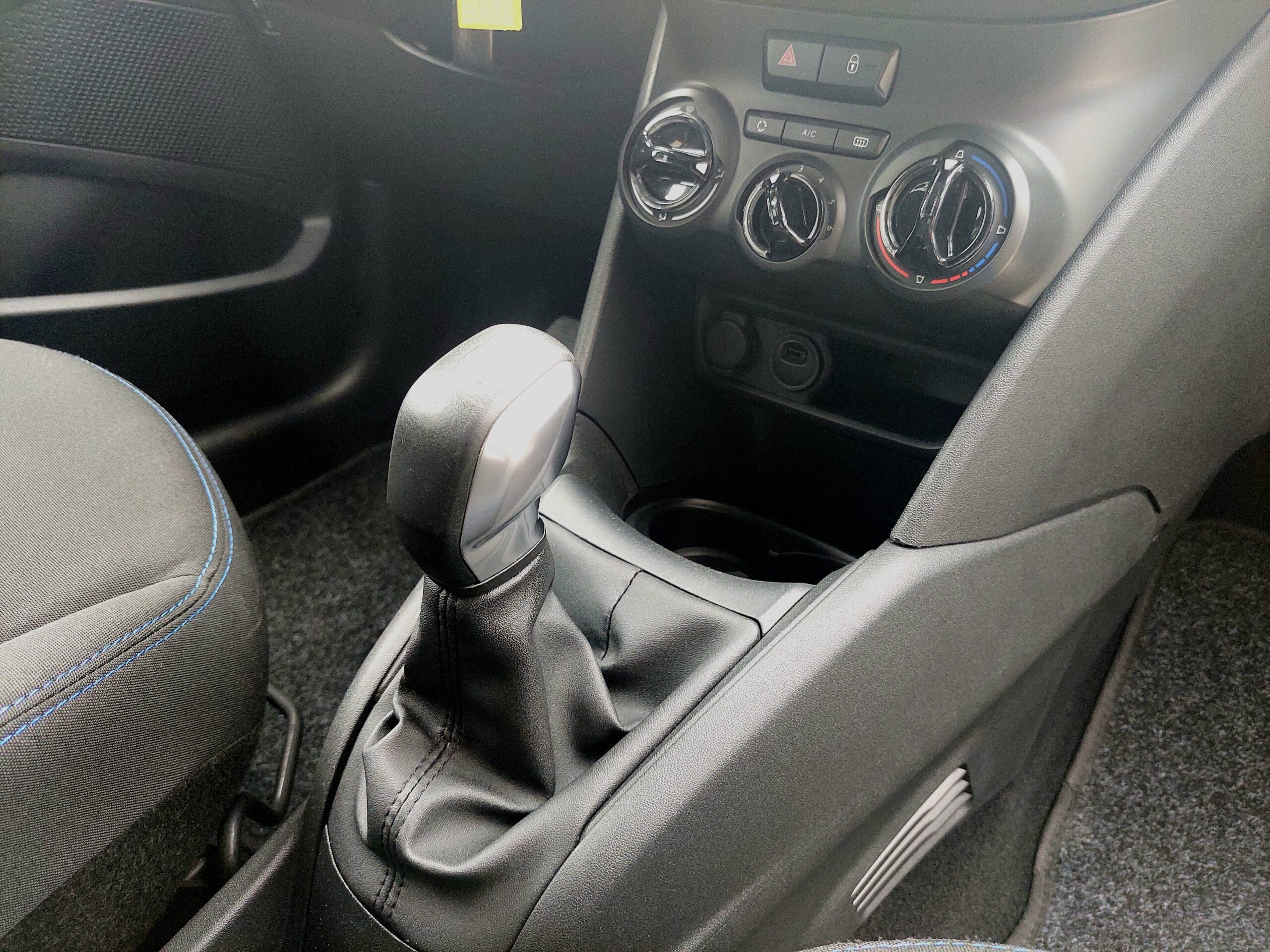 PEUGEOT 208 1.2 Pure Tech Signature 5p – 2019