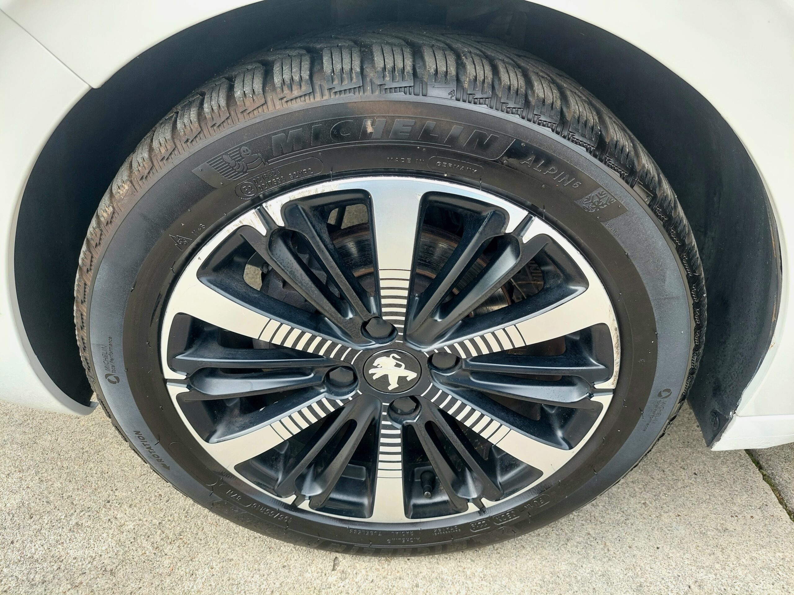 PEUGEOT 208 1.2 Pure Tech Signature 5p – 2019