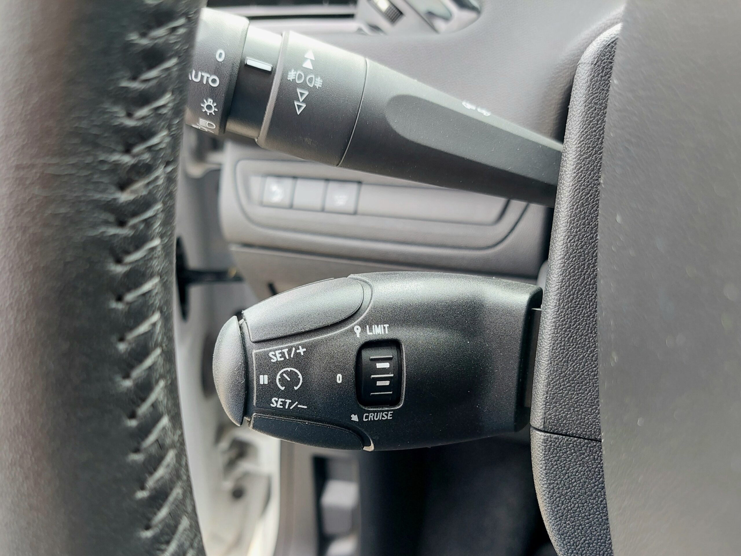 PEUGEOT 208 1.2 Pure Tech Signature 5p – 2019