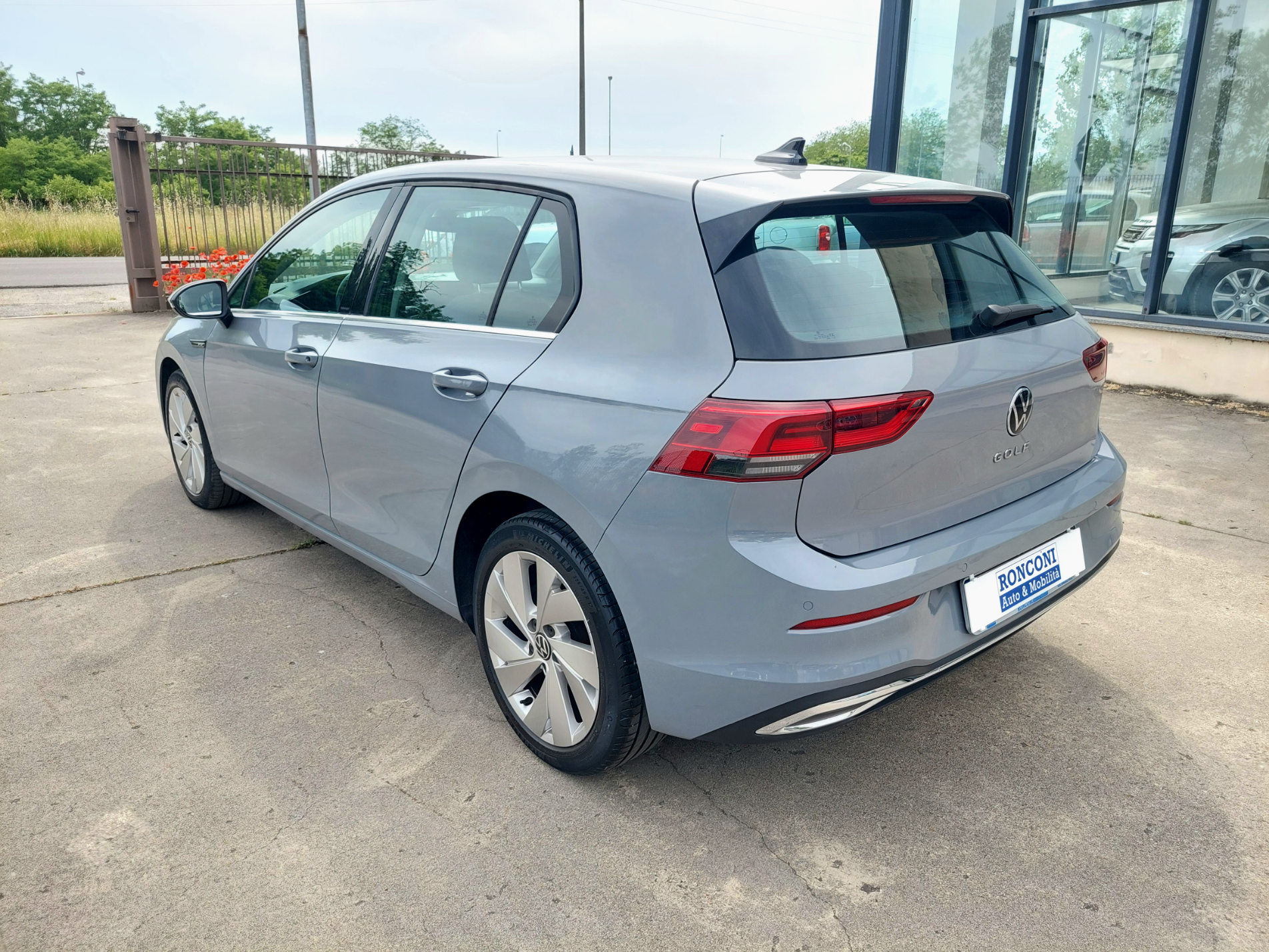 VOLKSWAGEN Golf 1.5 TGI DSG Style – 2020