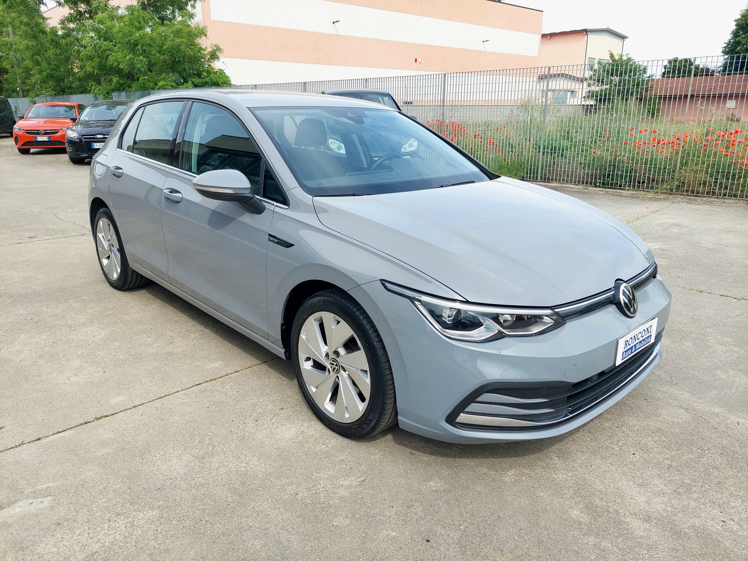 VOLKSWAGEN Golf 1.5 TGI DSG Style – 2020