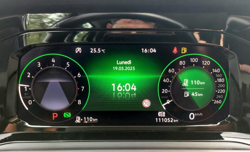 VOLKSWAGEN Golf 1.5 TGI DSG Style – 2020
