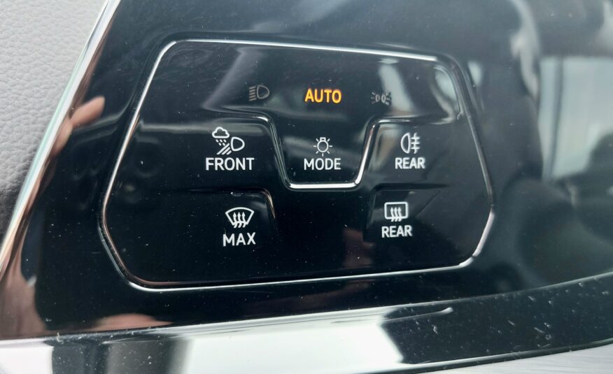 VOLKSWAGEN Golf 1.5 TGI DSG Style – 2020