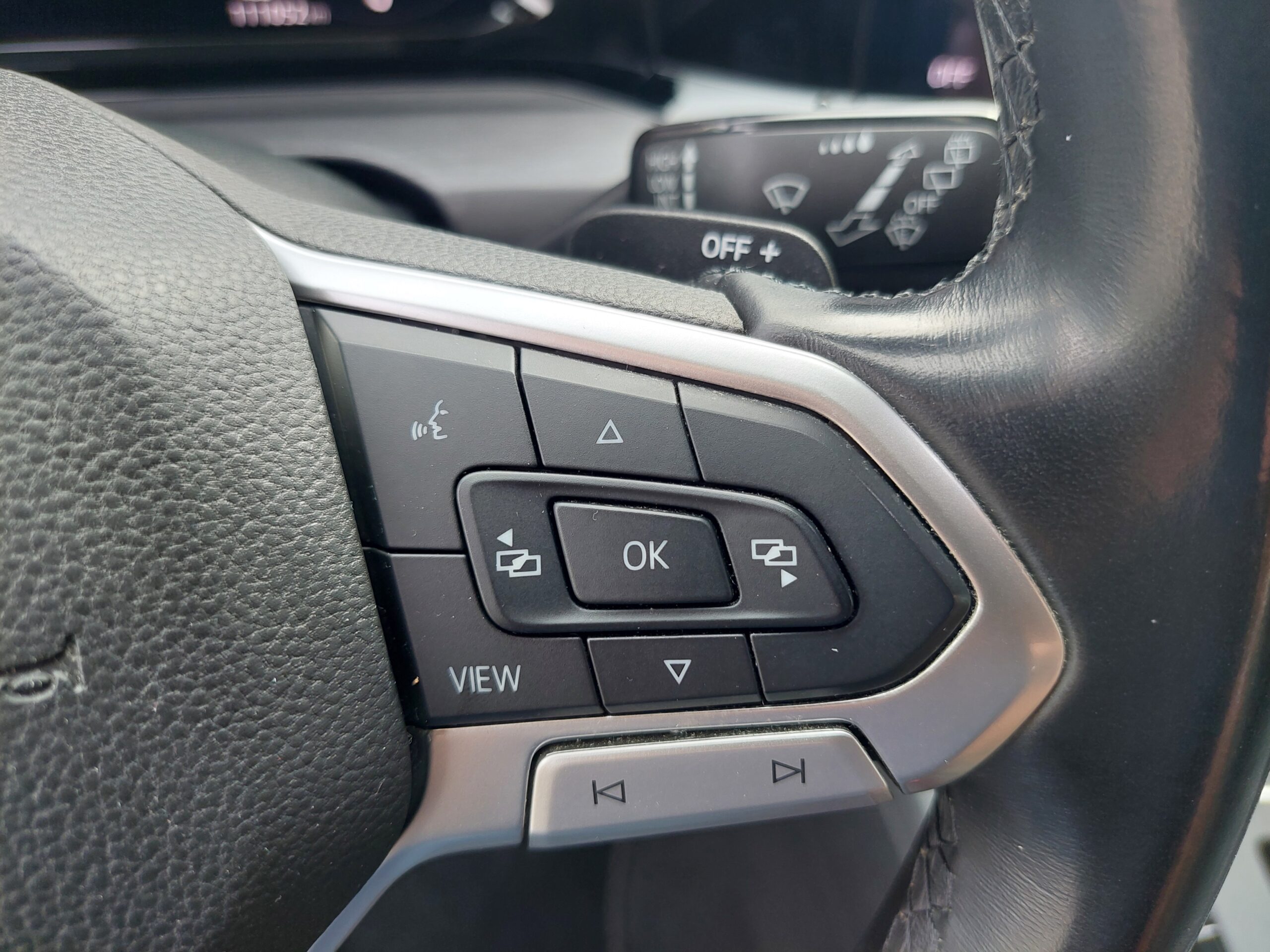 VOLKSWAGEN Golf 1.5 TGI DSG Style – 2020