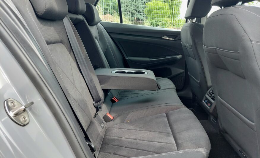 VOLKSWAGEN Golf 1.5 TGI DSG Style – 2020