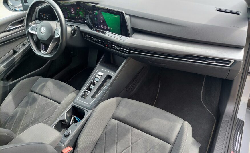 VOLKSWAGEN Golf 1.5 TGI DSG Style – 2020