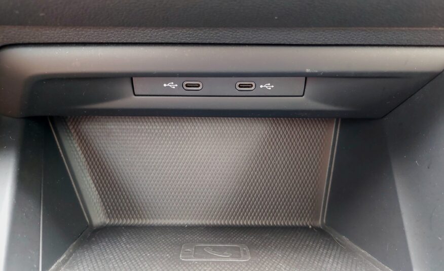 VOLKSWAGEN Golf 1.5 TGI DSG Style – 2020