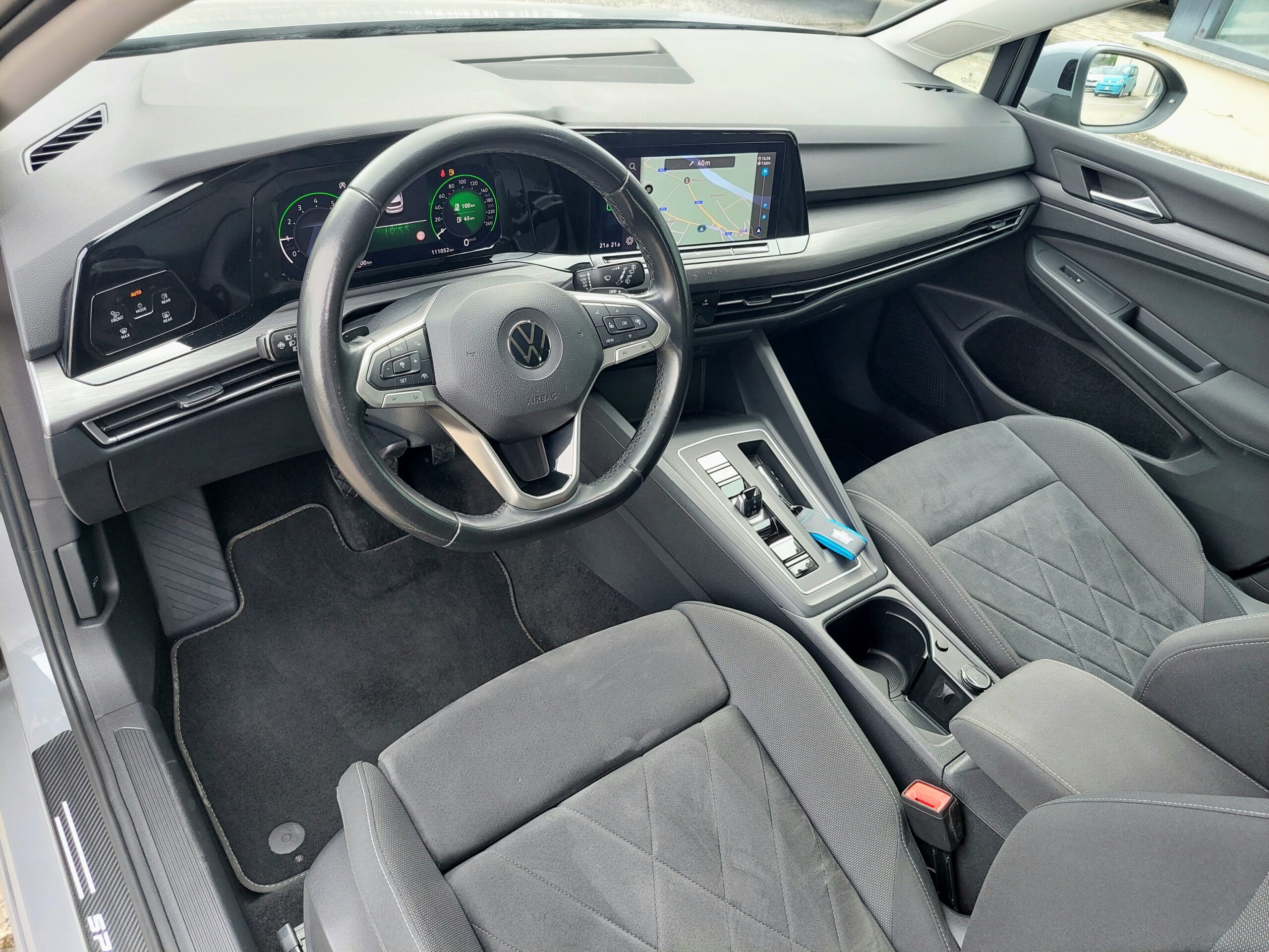 VOLKSWAGEN Golf 1.5 TGI DSG Style – 2020