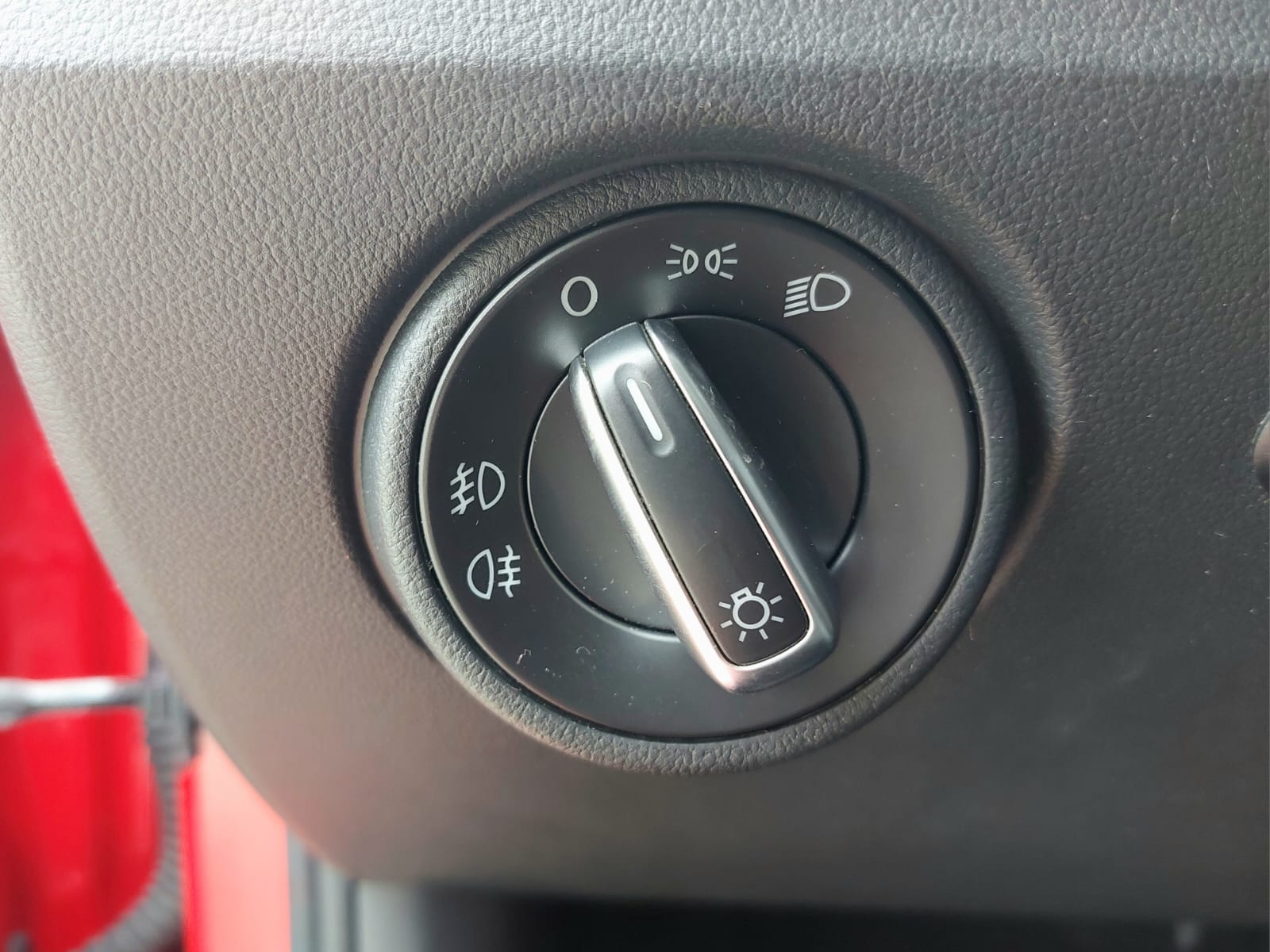 VOLKSWAGEN up! 1.0 ASG High up! 3p. – 2014