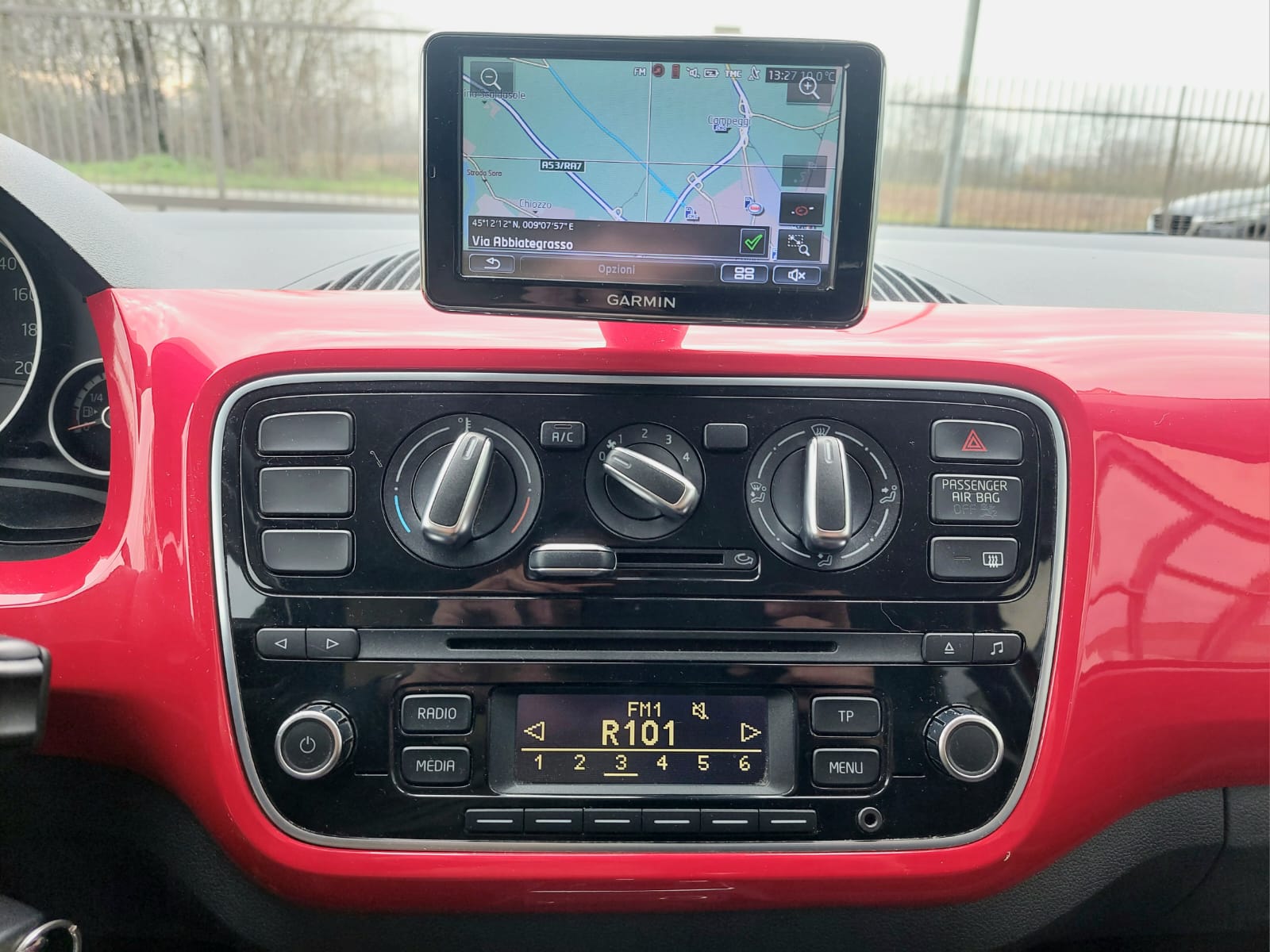 VOLKSWAGEN up! 1.0 ASG High up! 3p. – 2014