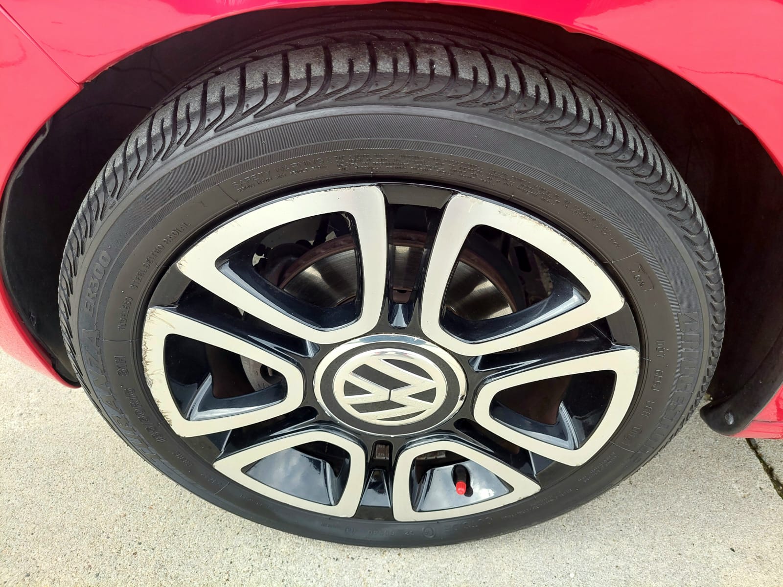 VOLKSWAGEN up! 1.0 ASG High up! 3p. – 2014