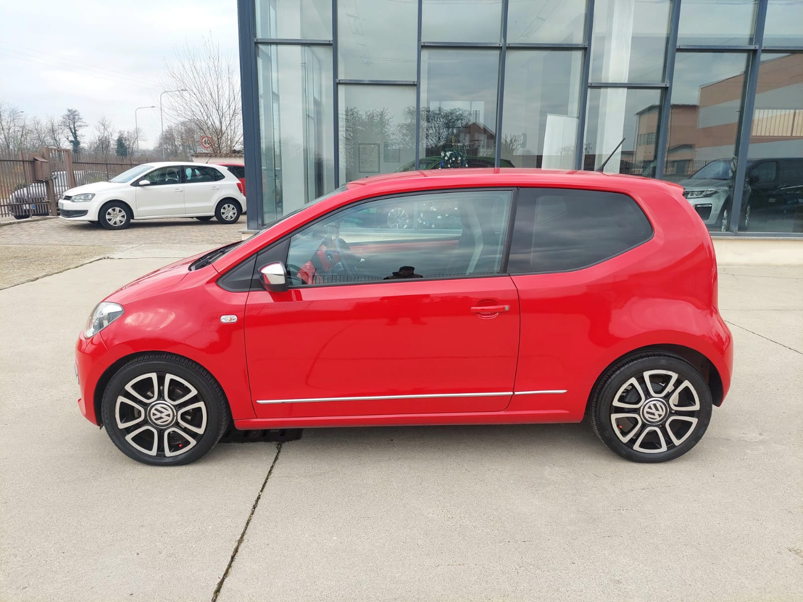 VOLKSWAGEN up! 1.0 ASG High up! 3p. – 2014