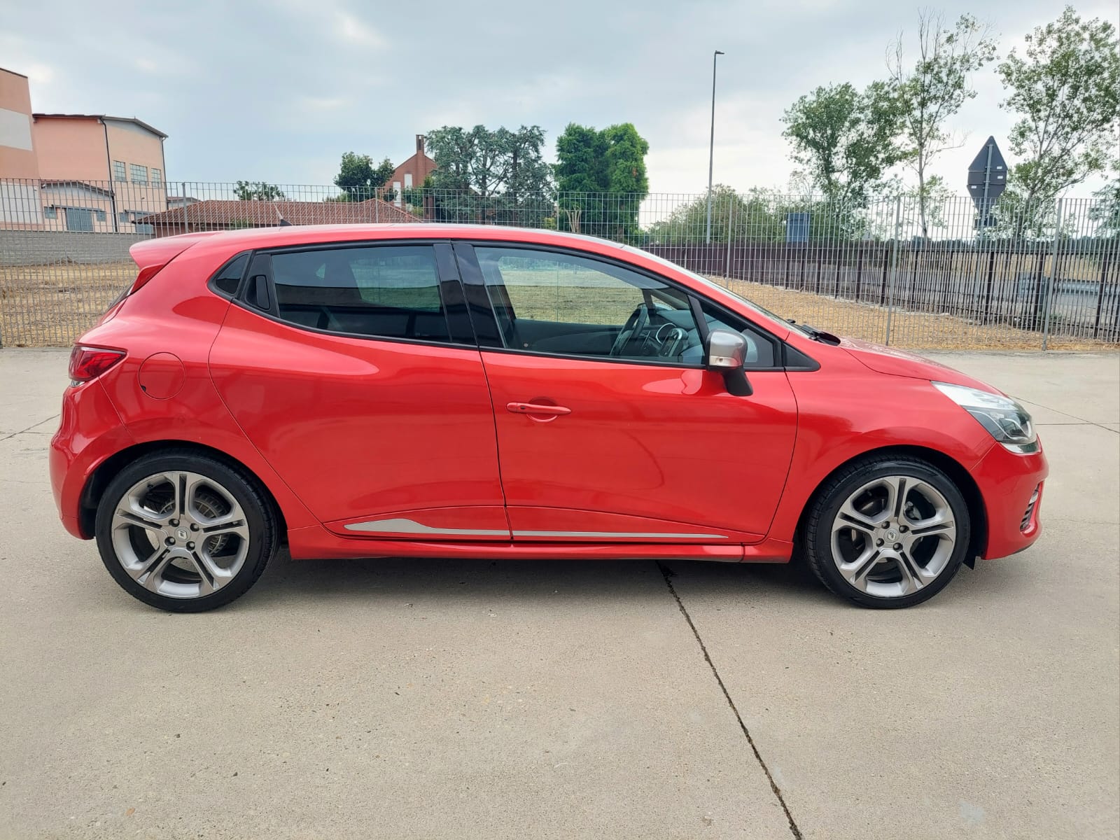 RENAULT Clio 1.2 TCe EDC 5p. GT – 2016