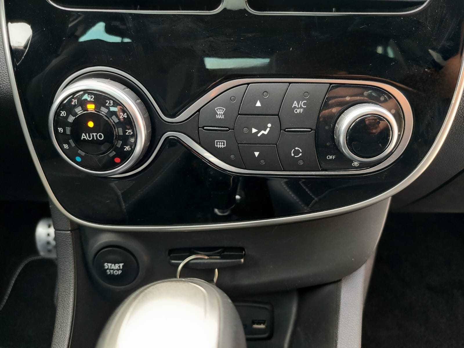 RENAULT Clio 1.2 TCe EDC 5p. GT – 2016