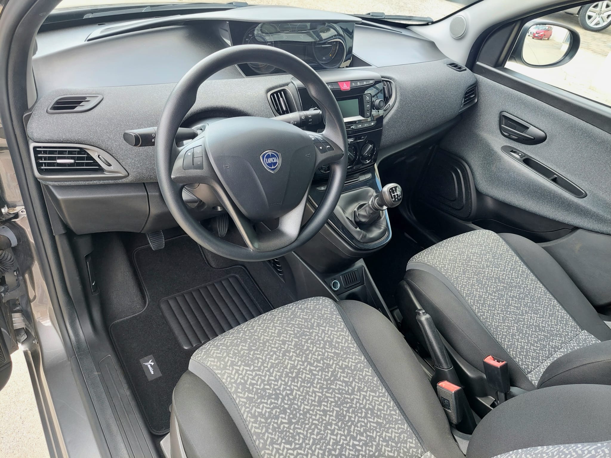 LANCIA Ypsilon 1.0 FireFly S&S Hybrid Silver Plus 5p. – 2023
