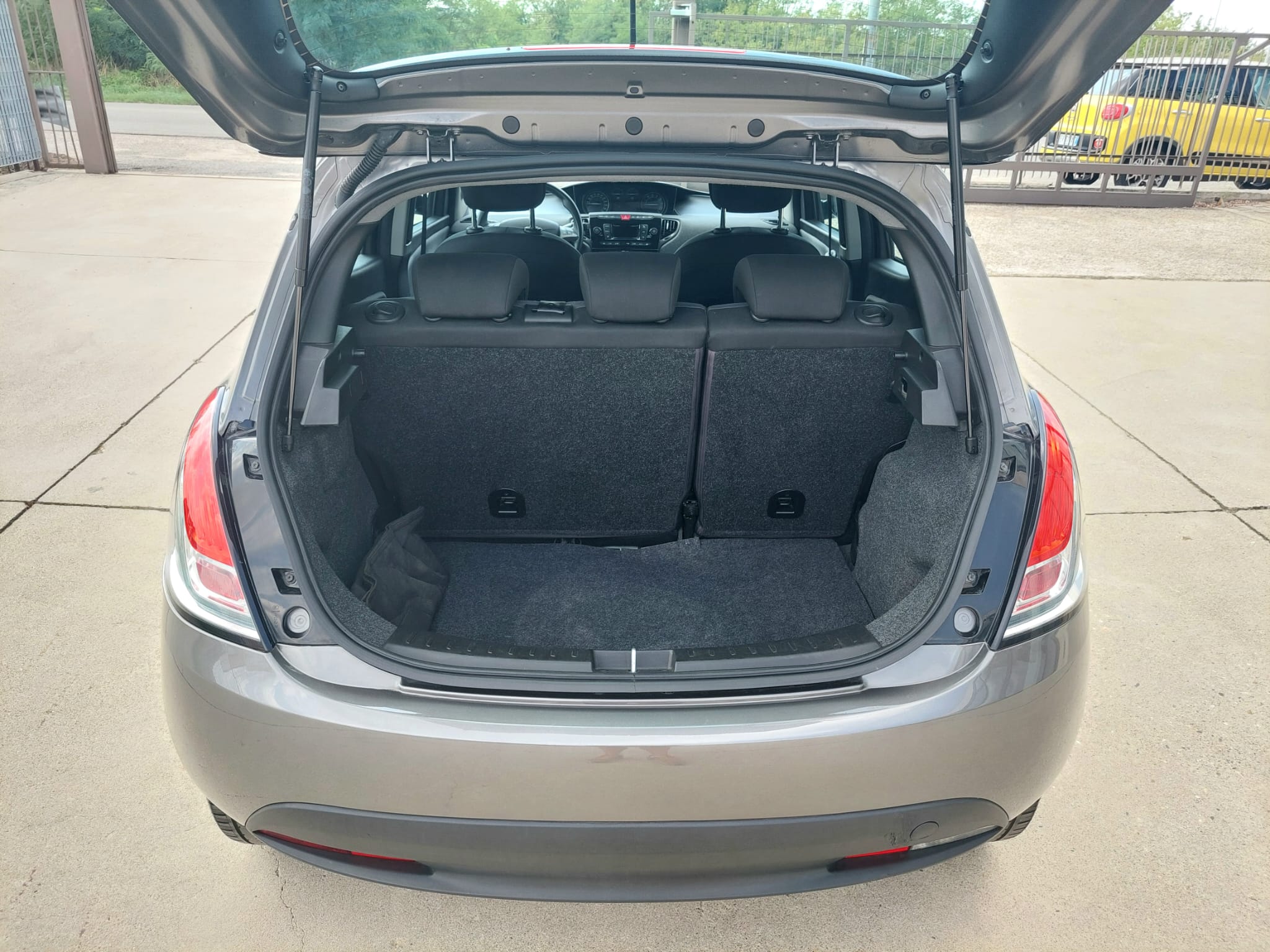 LANCIA Ypsilon 1.0 FireFly S&S Hybrid Silver Plus 5p. – 2023