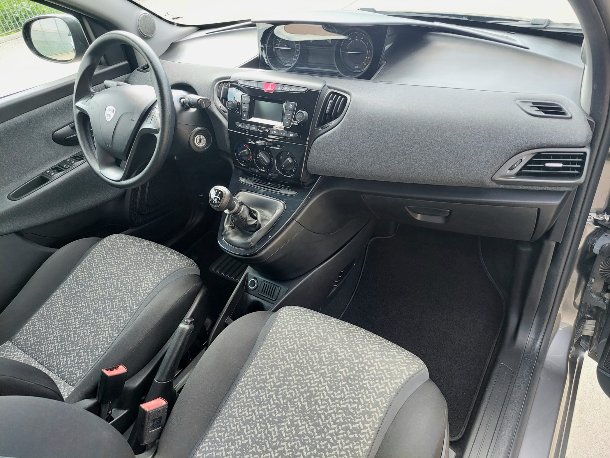 LANCIA Ypsilon 1.0 FireFly S&S Hybrid Silver Plus 5p. – 2023